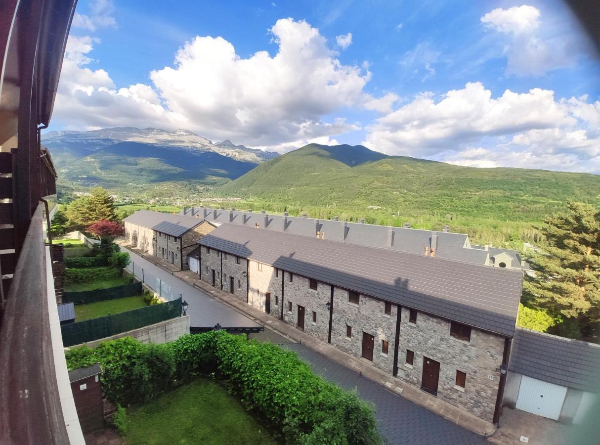 Apartmán Duplex Familiar Izarraitz Villanúa Exteriér fotografie